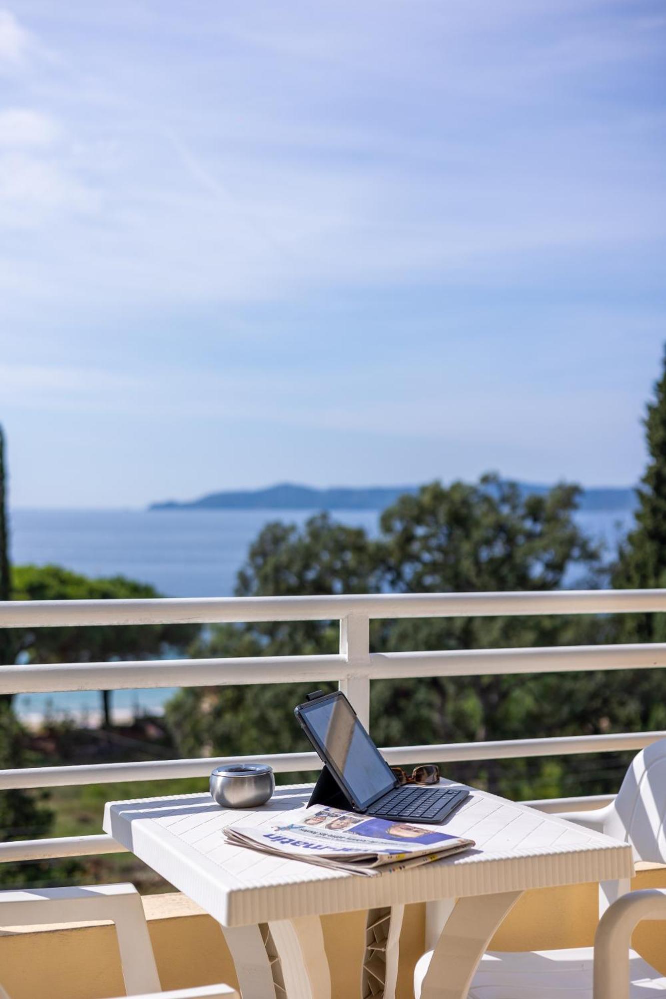 Cap Negre Hotel Le Lavandou Exterior photo